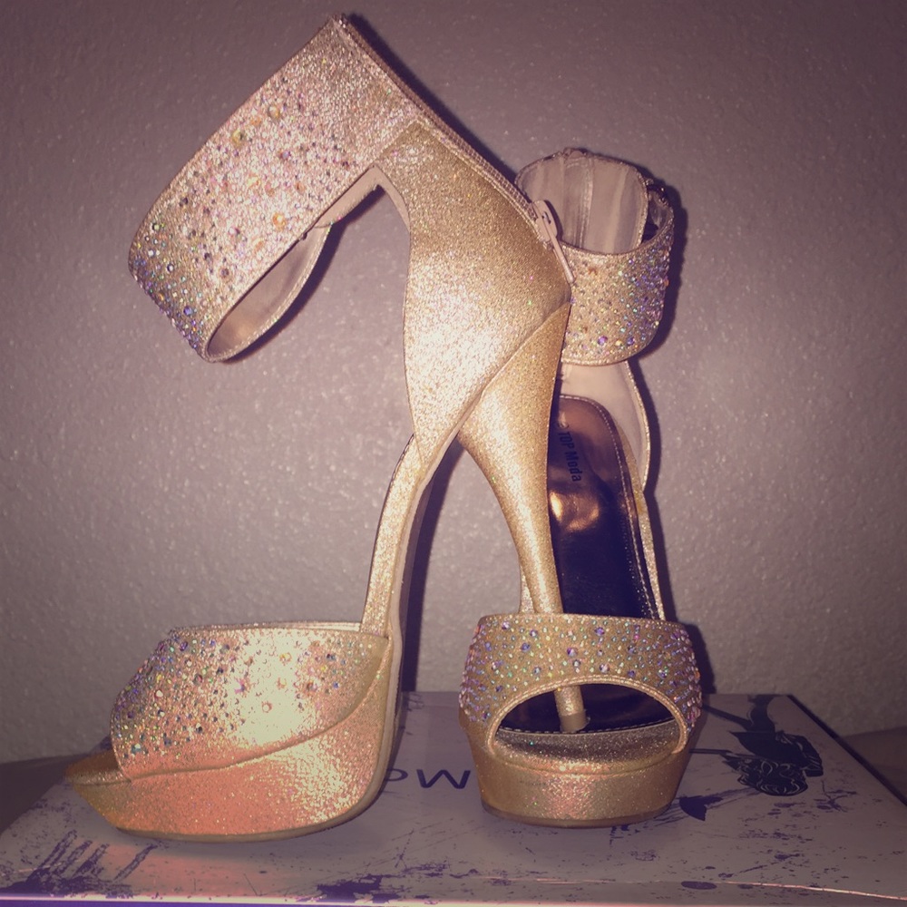 Champagne sparkly heels